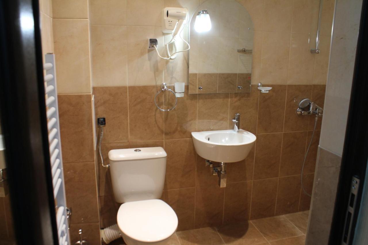 Guest House Vrazhdebna Sofia Exterior photo