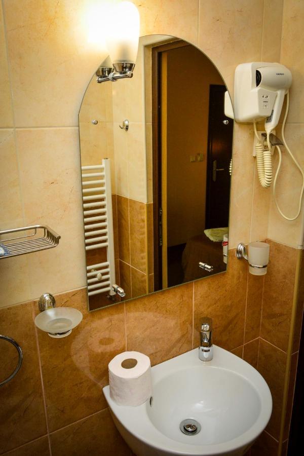 Guest House Vrazhdebna Sofia Exterior photo